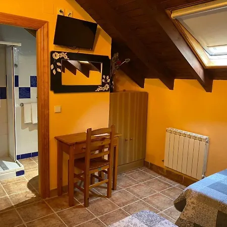 Casa Cuevas Pensión *