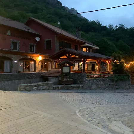 Casa Cuevas 3*