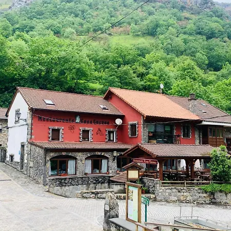 Casa Cuevas Pensión *